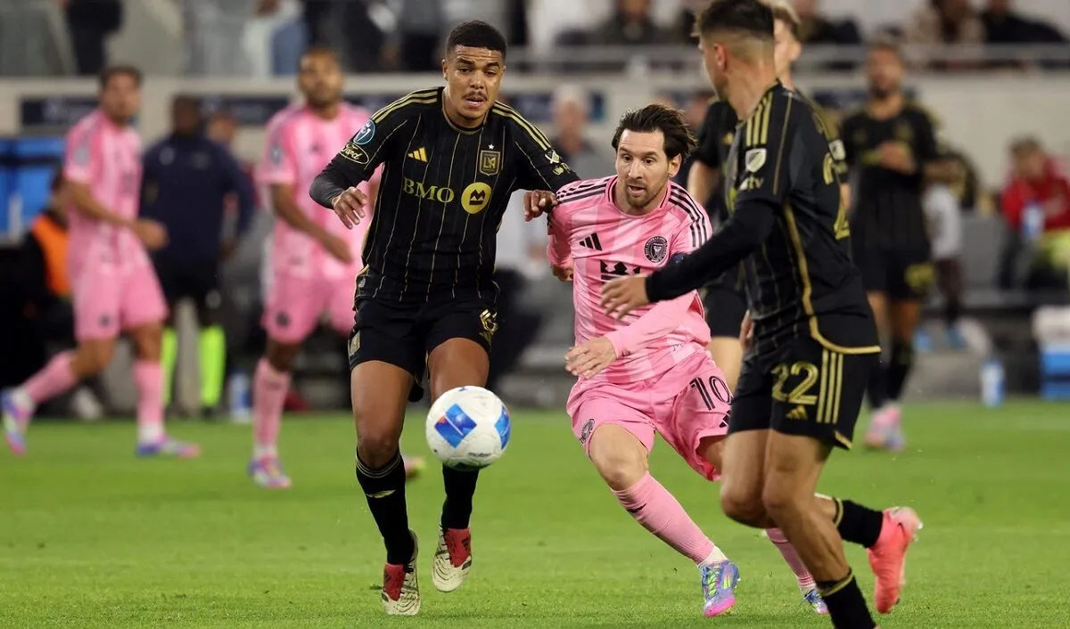 Soi kèo Chelsea vs Los Angeles, nhận định bóng đá